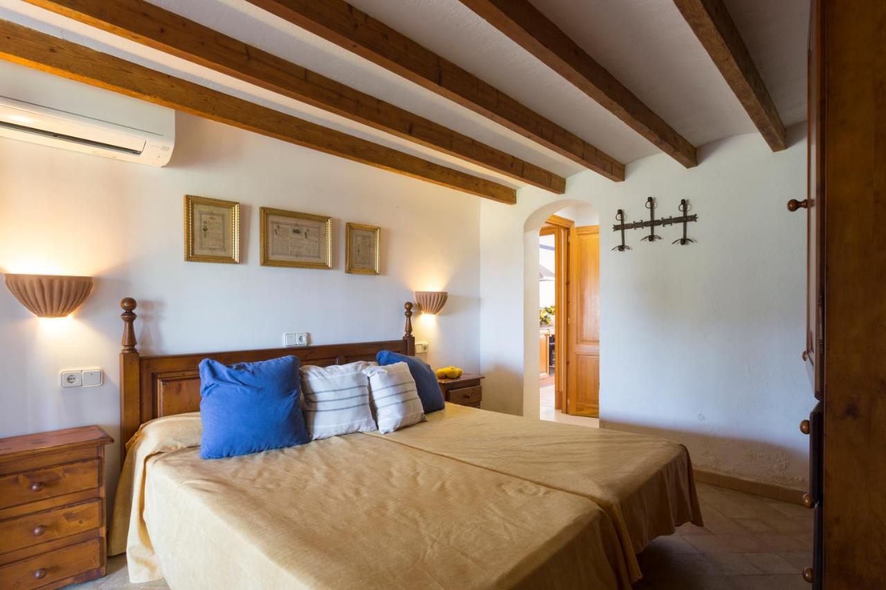 Puerto De Pollensa Villa: Mountain Retreat Near *