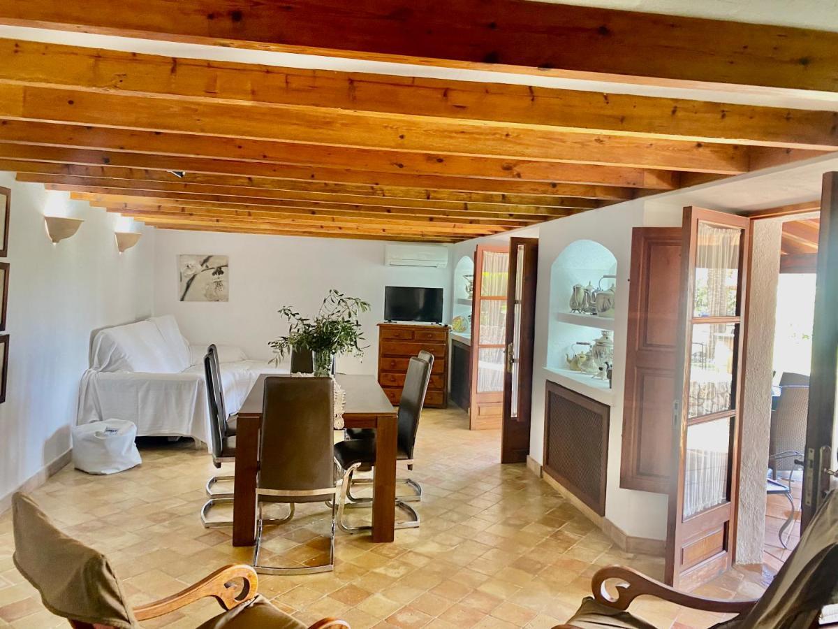 Puerto De Pollensa Villa: Mountain Retreat Near Port de Pollença