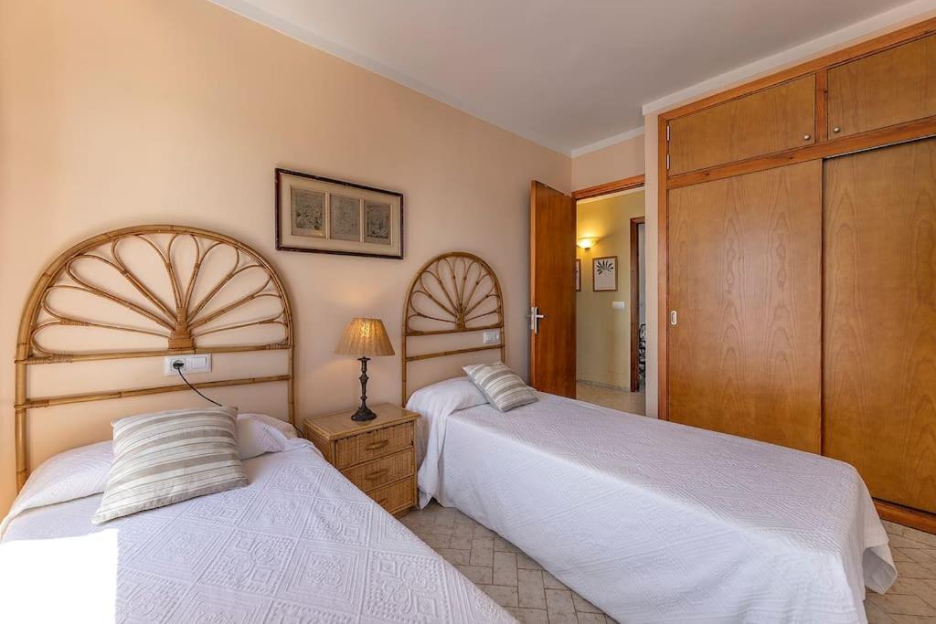 Apartment Llenaire 2, Sea View, Pool, Ac