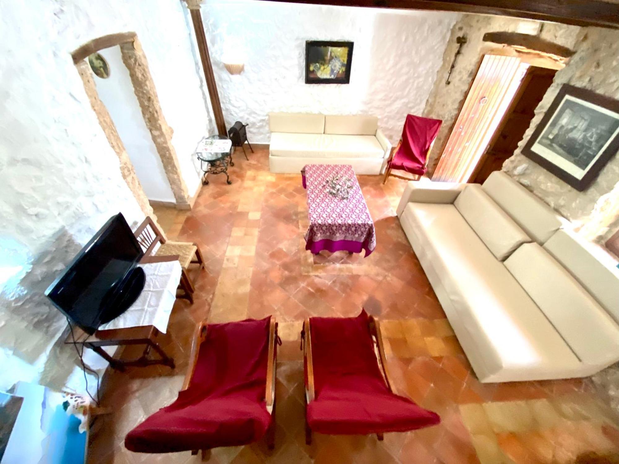 Apartamento Puerto De Pollensa Villa: Mountain Retreat Near Port de Pollença