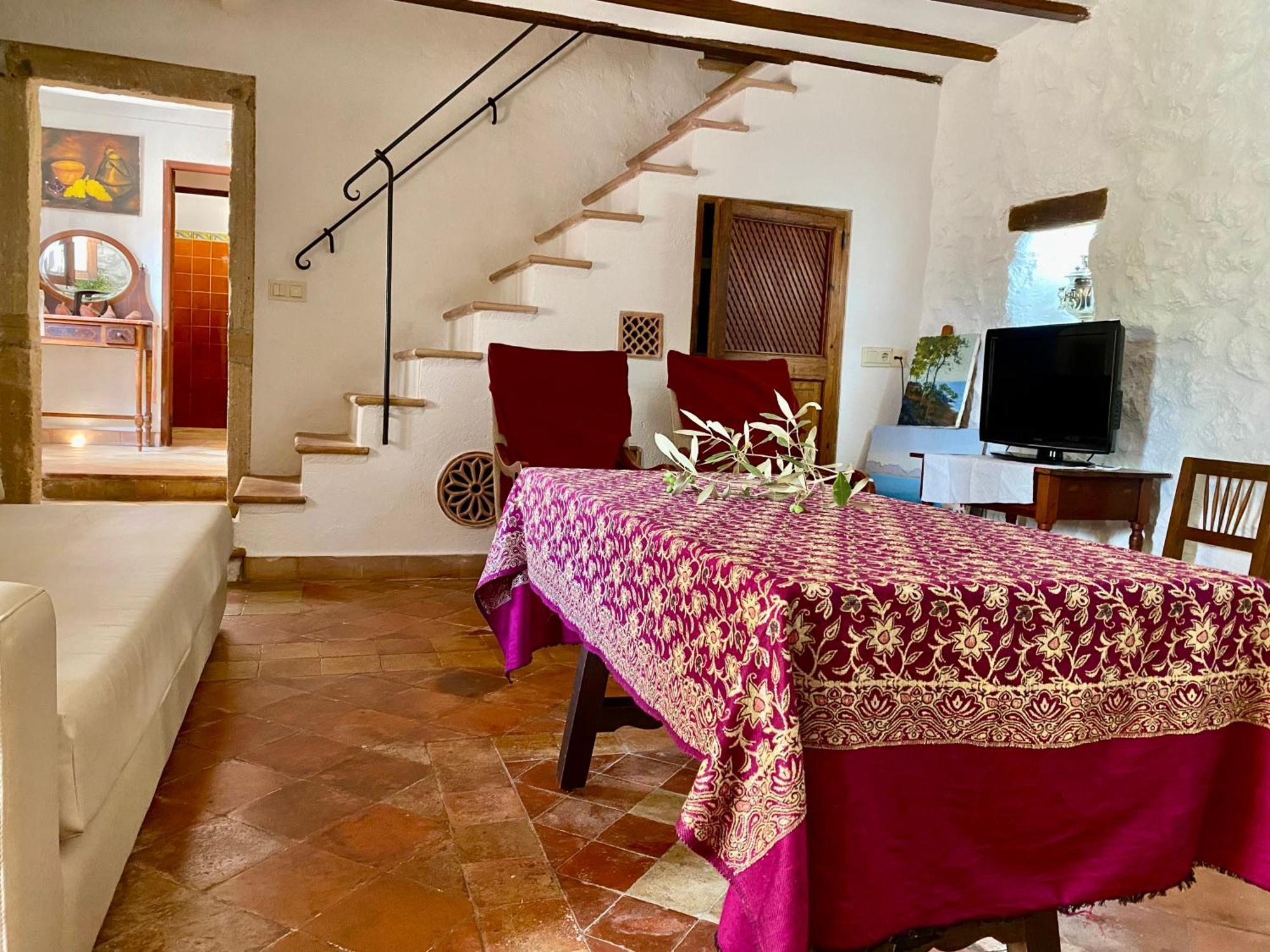 Puerto De Pollensa Villa: Mountain Retreat Near