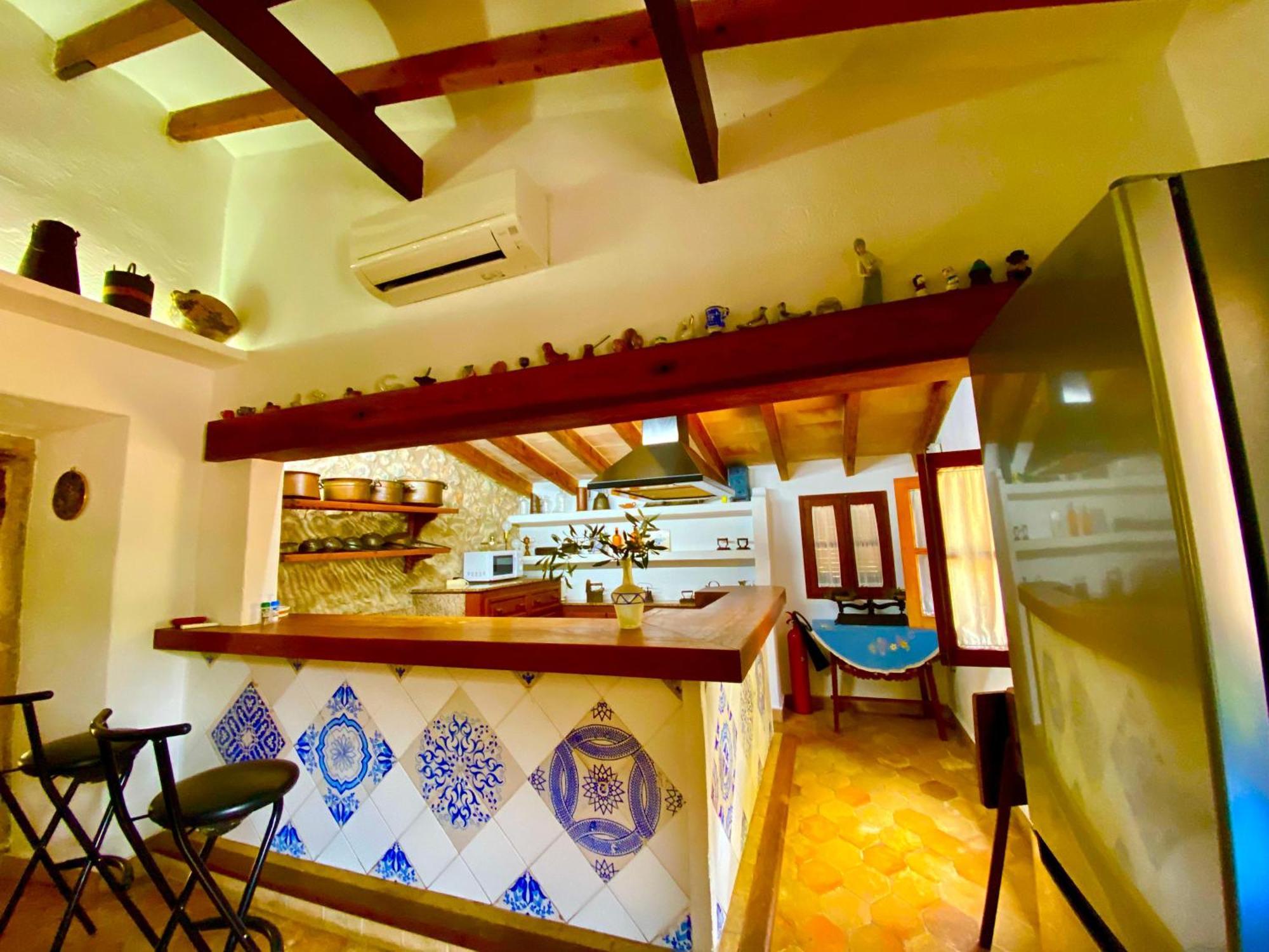 Apartamento Puerto De Pollensa Villa: Mountain Retreat Near