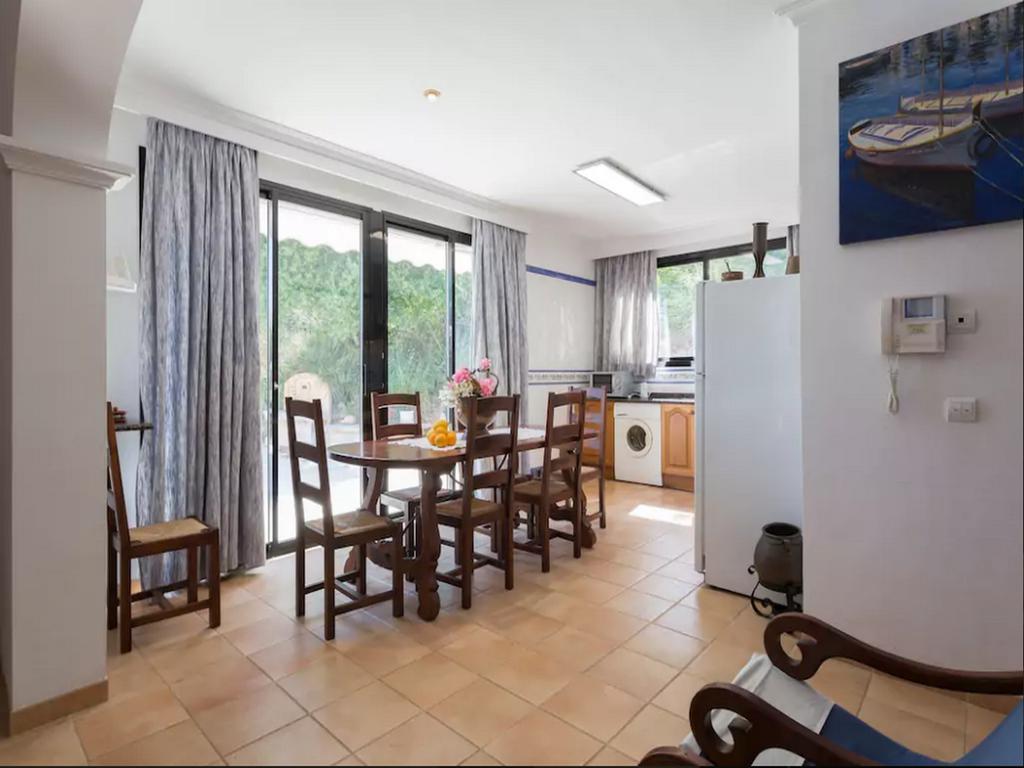 Puerto De Pollensa Villa: Mountain Retreat Near *