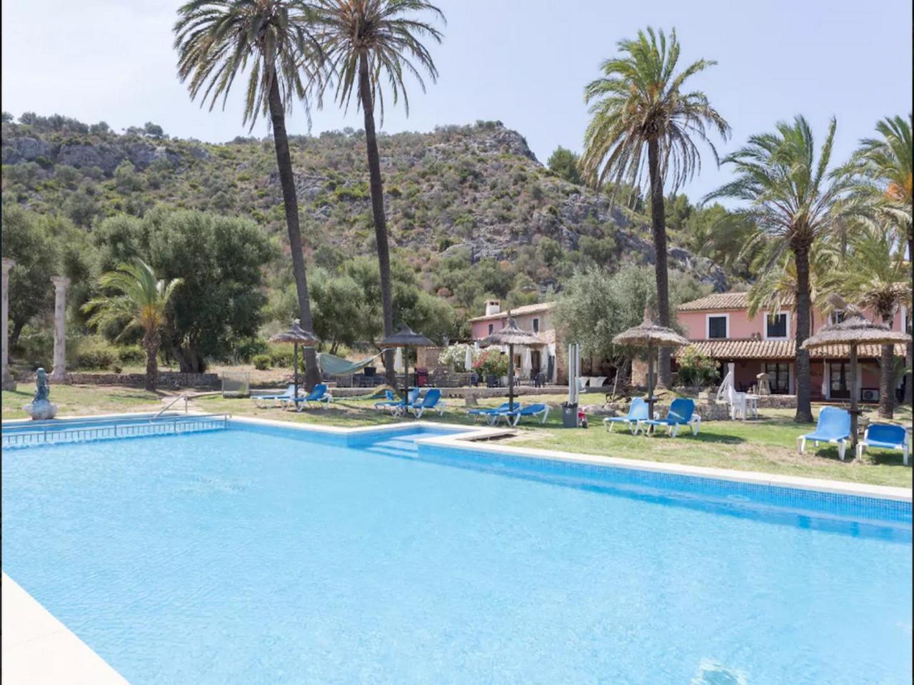 Apartamento Puerto De Pollensa Villa: Mountain Retreat Near *
