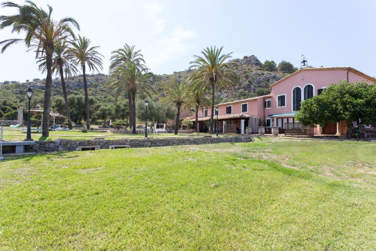 Puerto De Pollensa Villa: Mountain Retreat Near