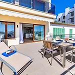 Modern Frontline Apartment With Sea Views