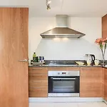 Bellresguard Garden Flat D