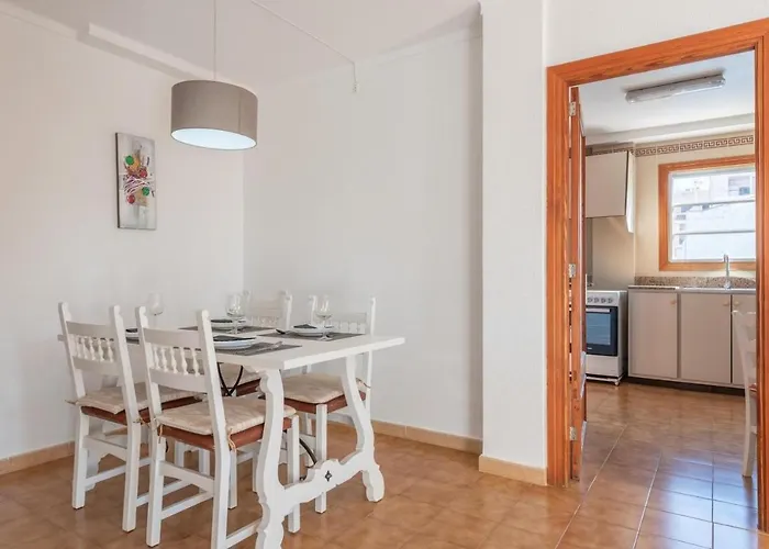 Bressol Deluxe Apartments