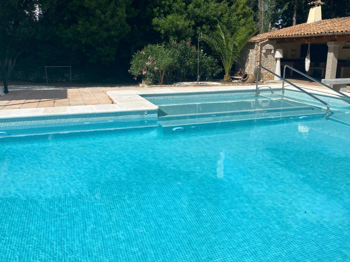 Villa Private For Family Groups, Private Mountain Ideal For Runners, Trailers, Hikers, It Is Approximately 3 Minute Walk From The *