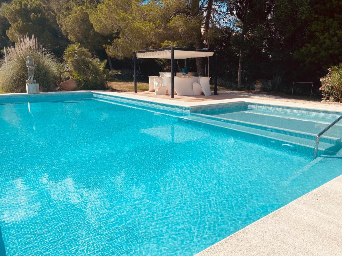 Private For Family Groups, Private Mountain Ideal For Runners, Trailers, Hikers, It Is Approximately 3 Minute Walk From The Villa