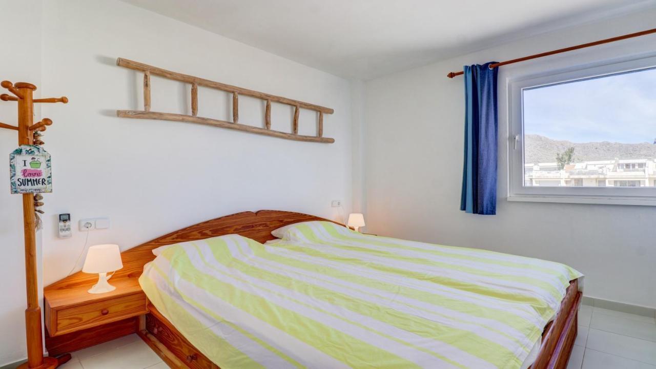Seaside Oasis: Beachfront 2br With Jacuzzi Terrace Apartment