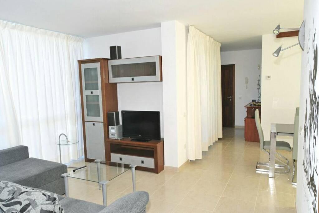 Apartment Apto. Cerca Playa- Wifi&a.c. *