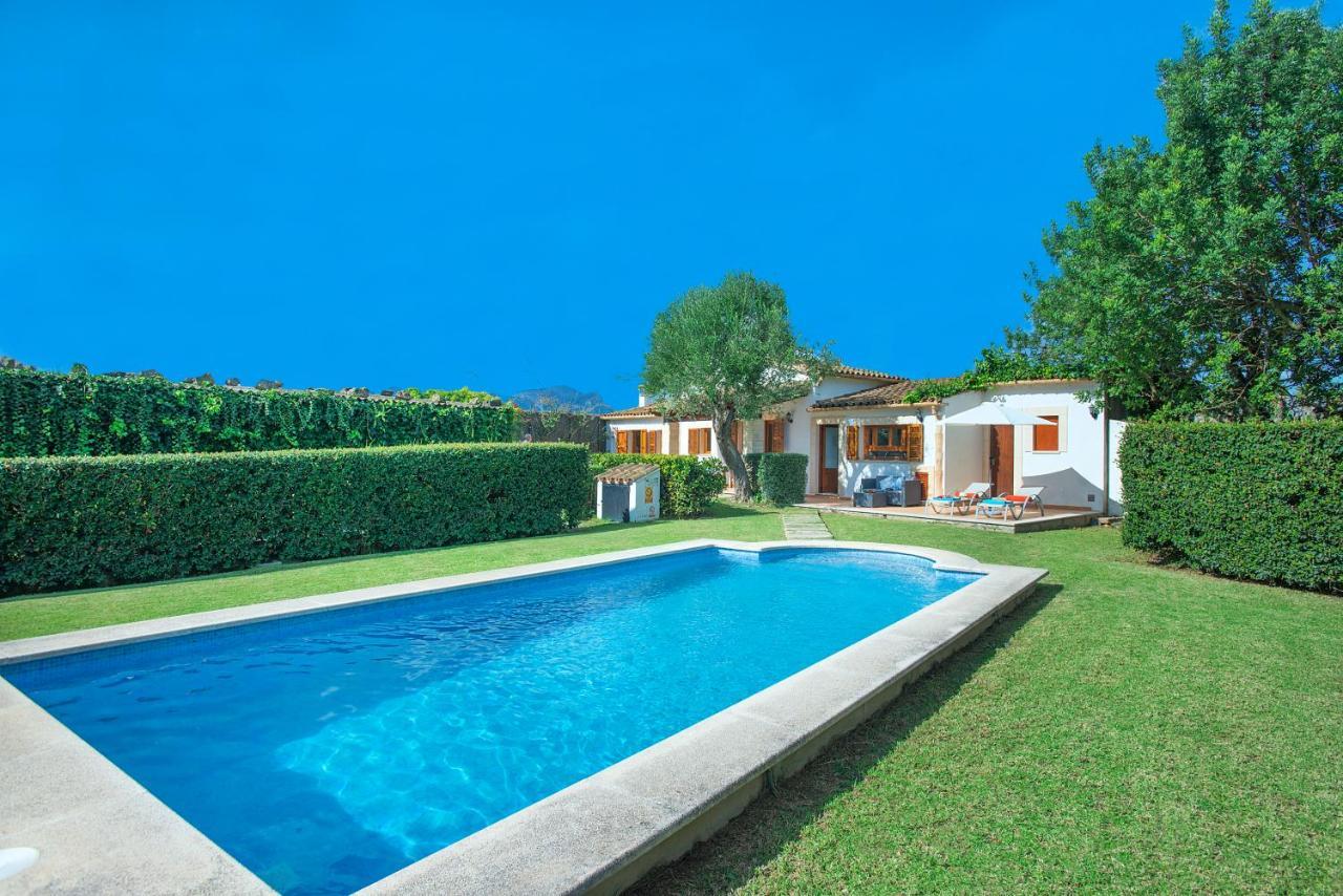 Owl Tarongers - For Couples Villa