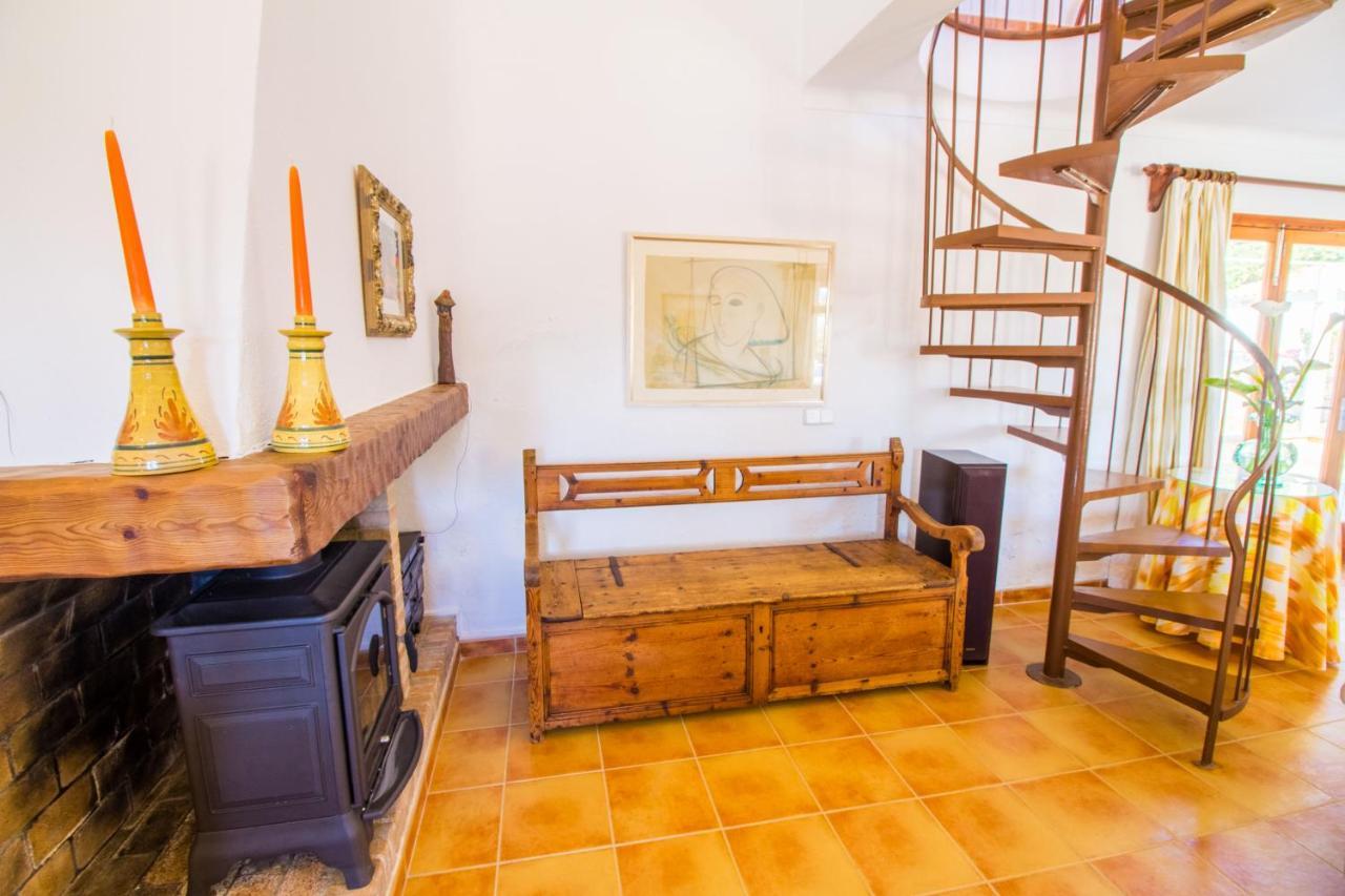 Cozy Chalet With Wifi And A / C Ferienhaus *