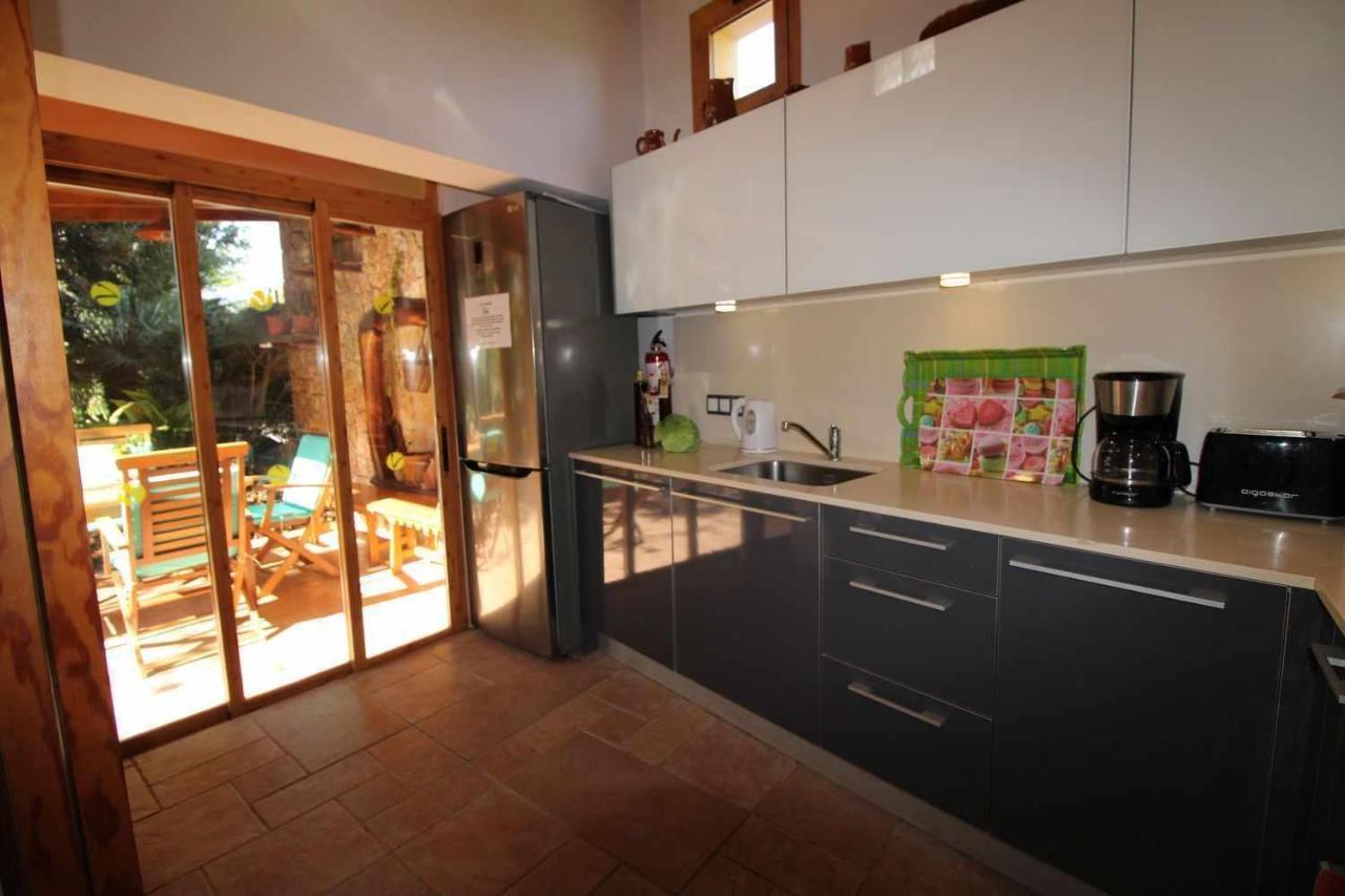 Gato Den Vives Casa 4 Con Piscina Holiday home