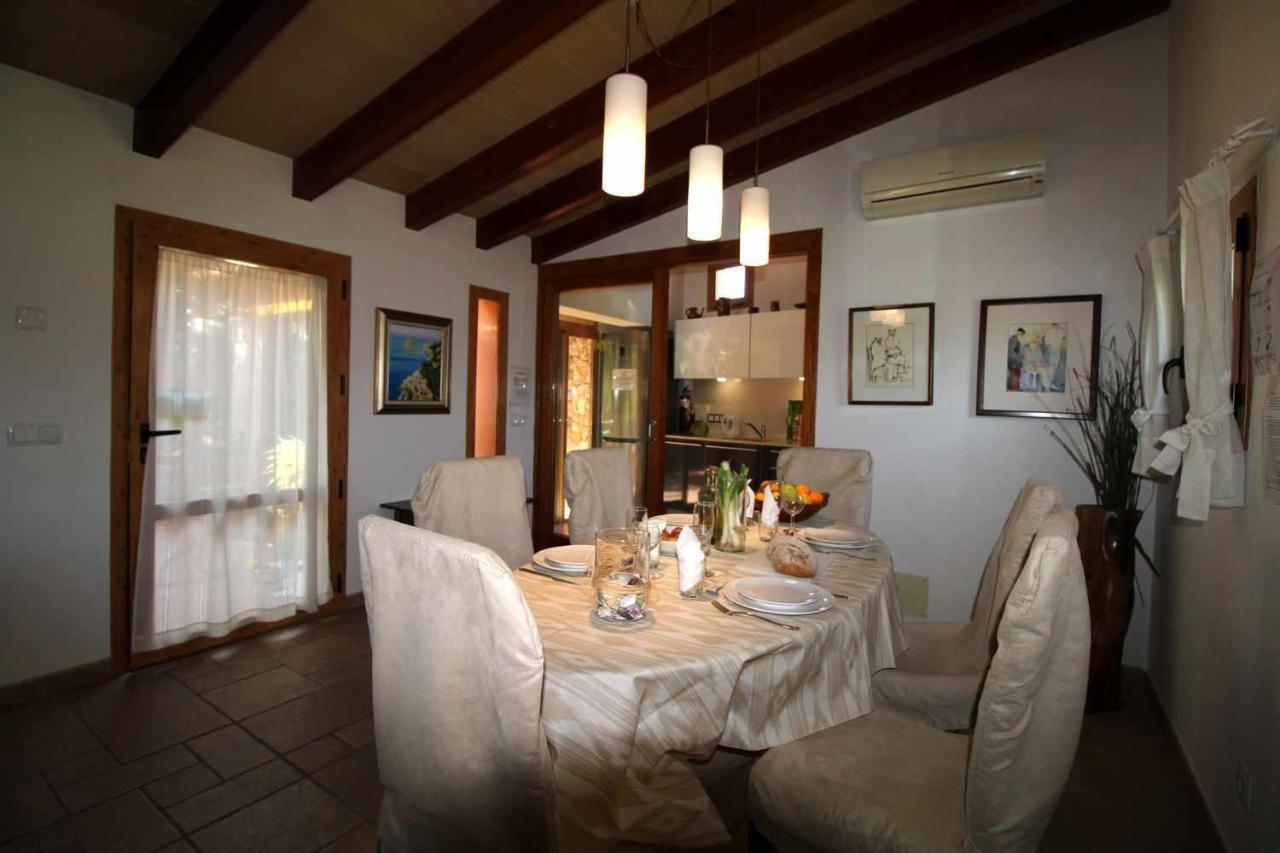 Holiday home Gato Den Vives Casa 4 Con Piscina
