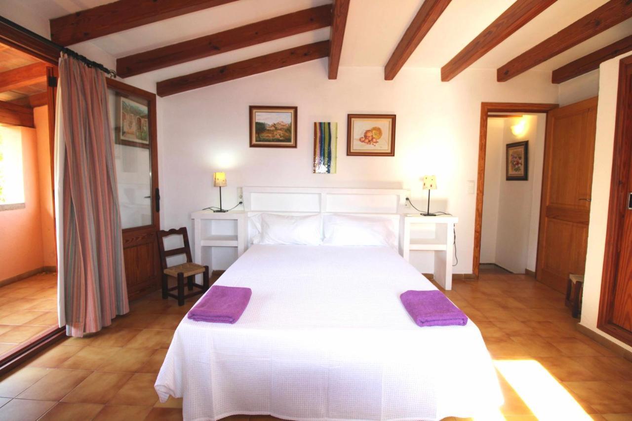 Gato Den Vives Casa 4 Con Piscina Holiday home