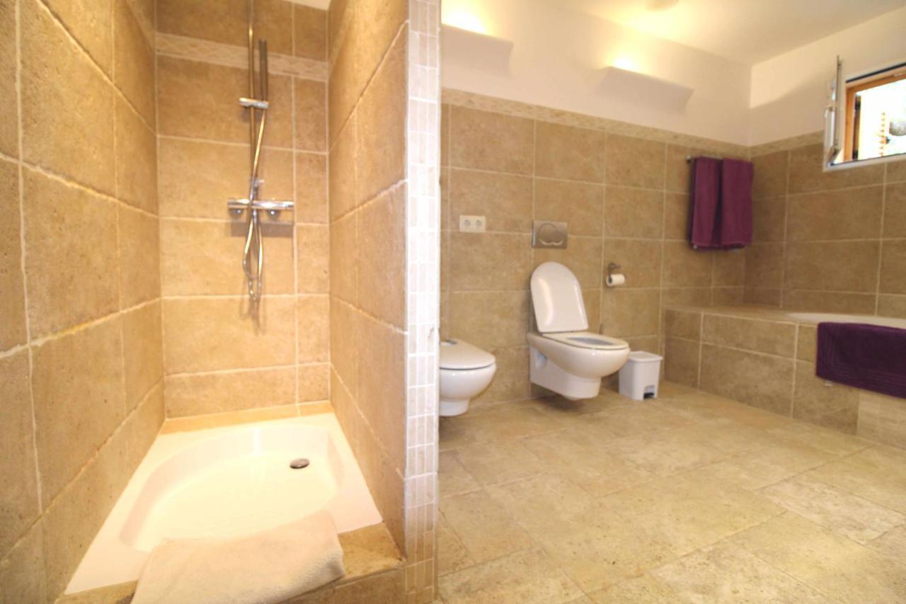 Gato Den Vives Casa 4 Con Piscina Holiday home