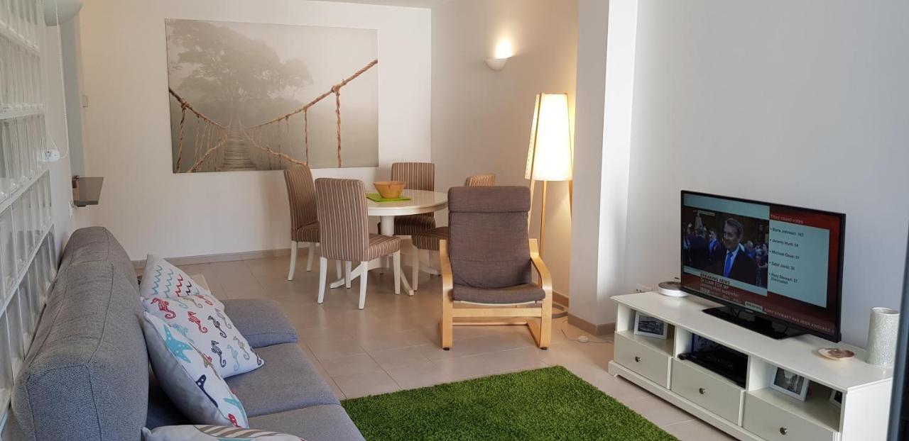 Pollentia Mar For 4 People Free Wifi Aircon And Secure Parking Apartamento