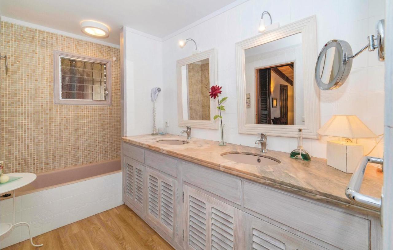 Amazing In Puerto De Pollensa With 4 Bedrooms, Private Swimming Pool And Outdoor Swimming Pool