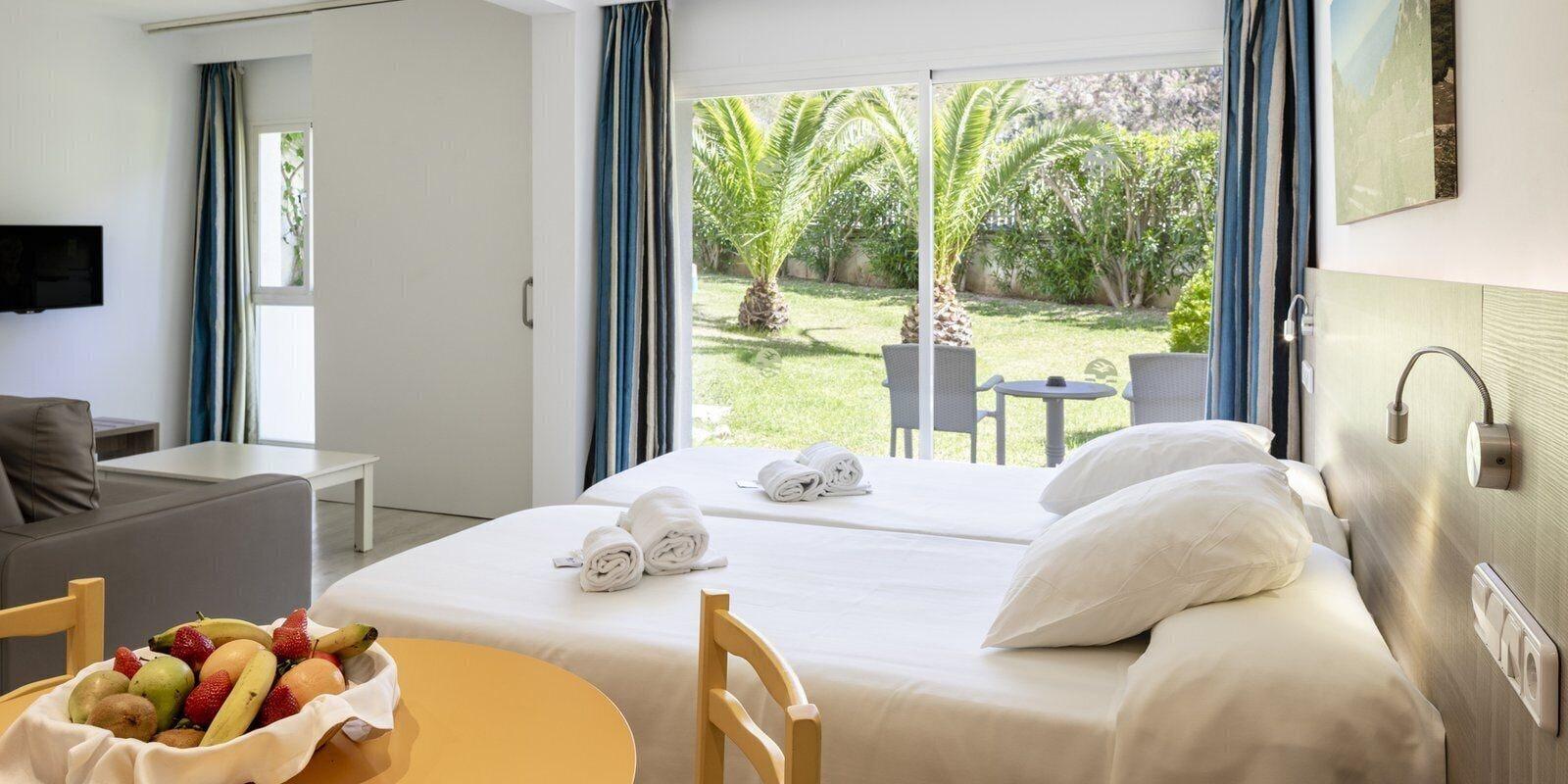 Puerto Azul Hotel 4*