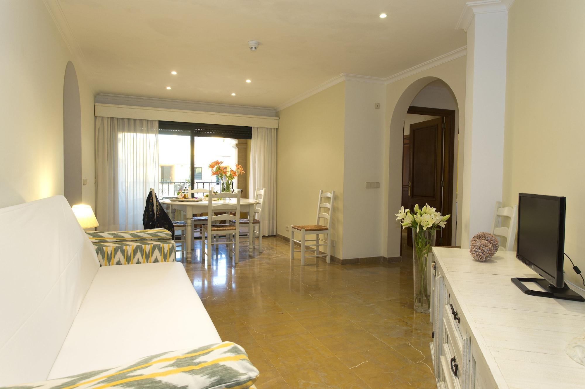 Galeon Apartment *