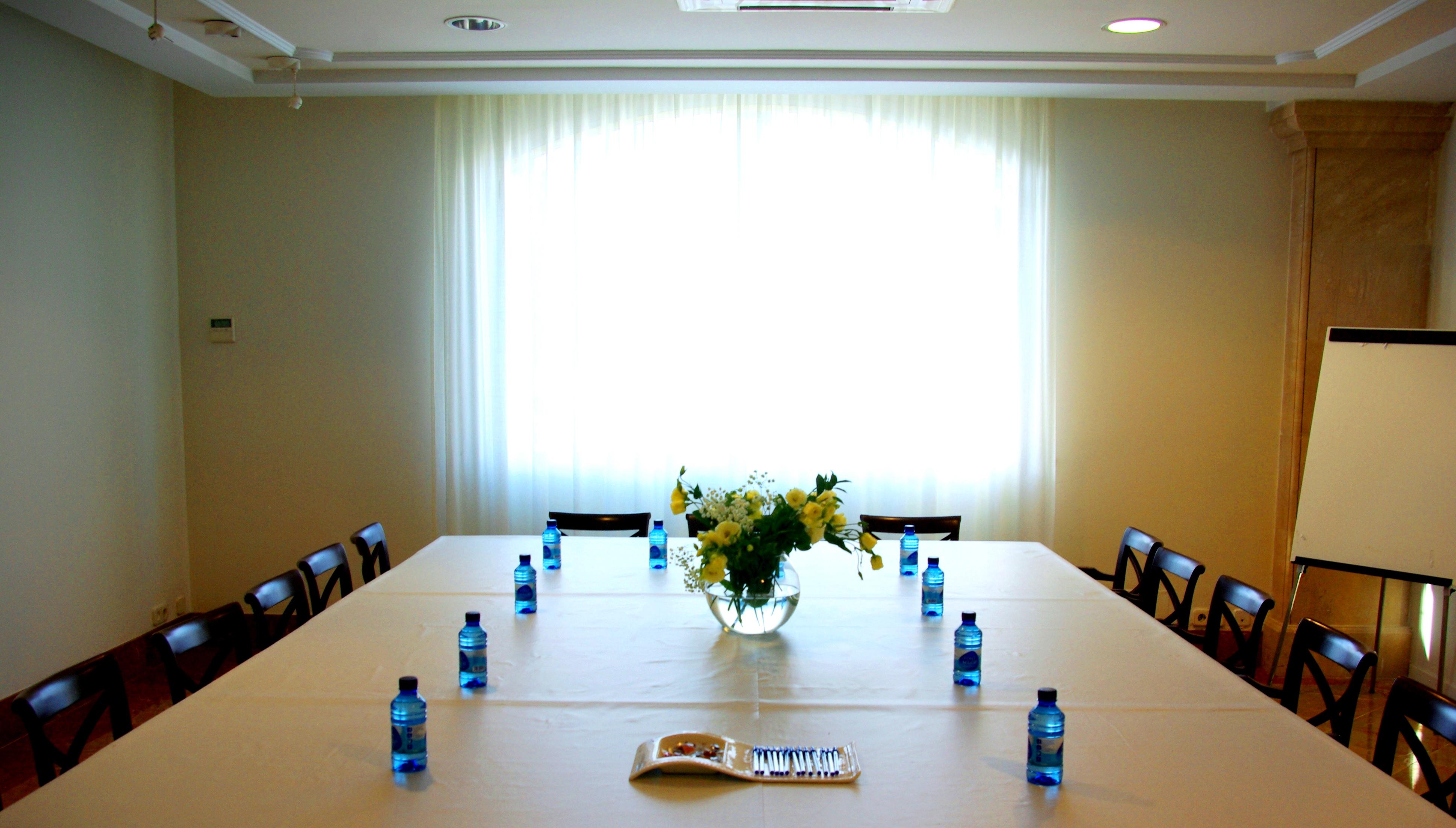 Galeon Apartment *