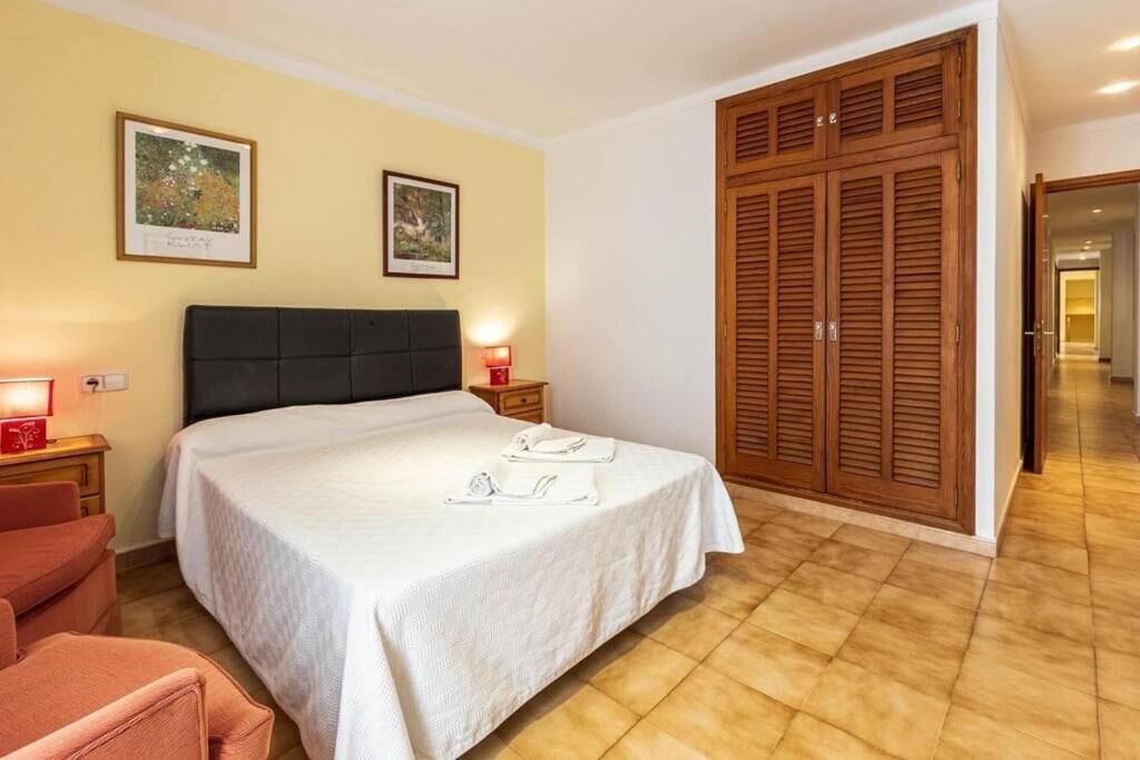 Fabulous With Views In By Renthousing Apartment Port de Pollenca