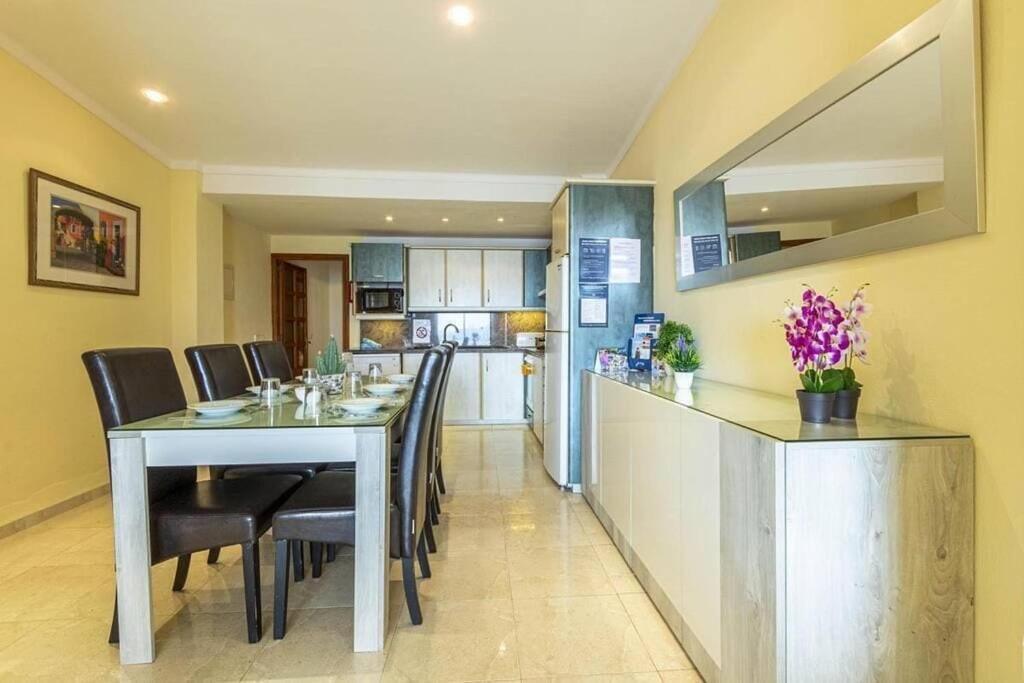 Apartment Fabulous With Views In By Renthousing