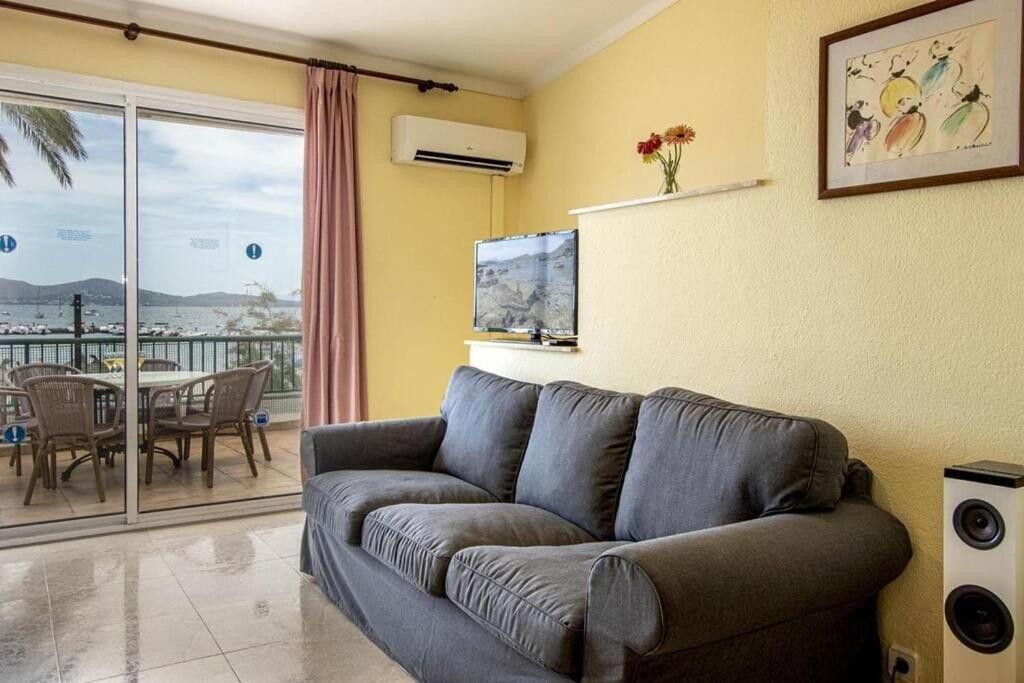 Fabulous With Views In By Renthousing Apartment *