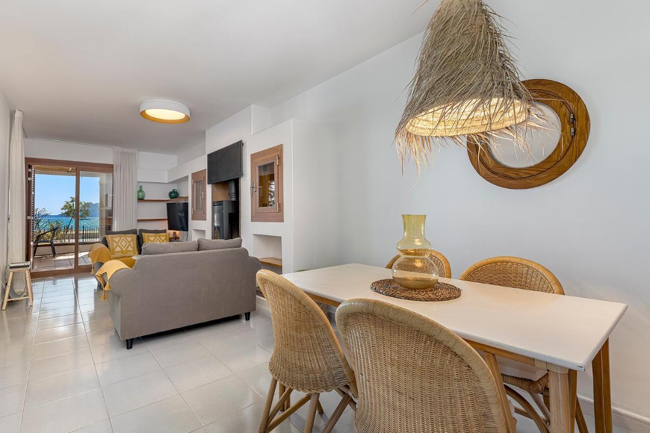 Apartament La Gola Apartment, First-line Beachfront, Newly Refurbished *