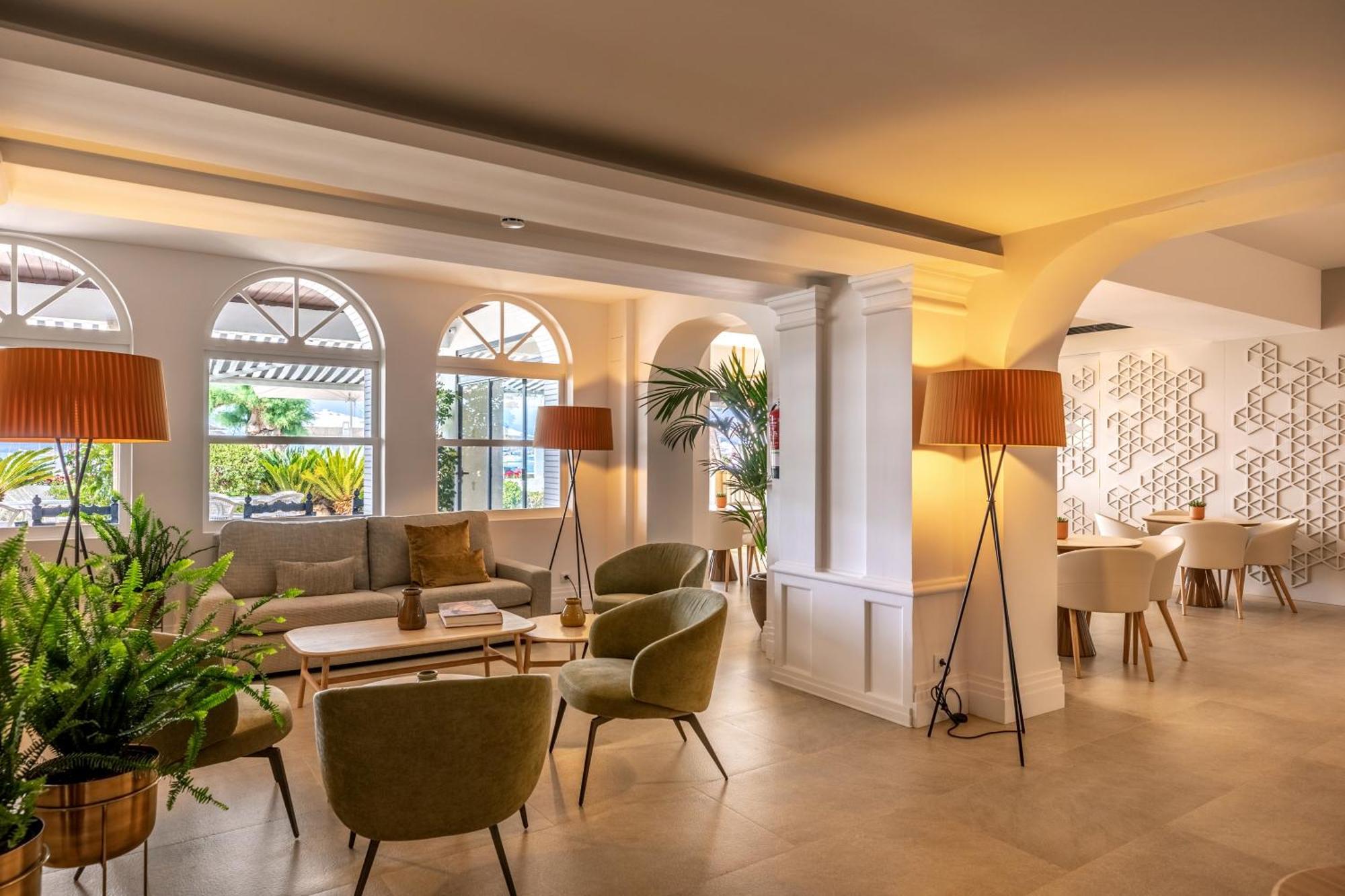 Illa D'or & Club Apts 4* Sup Hotel Port de Pollenca
