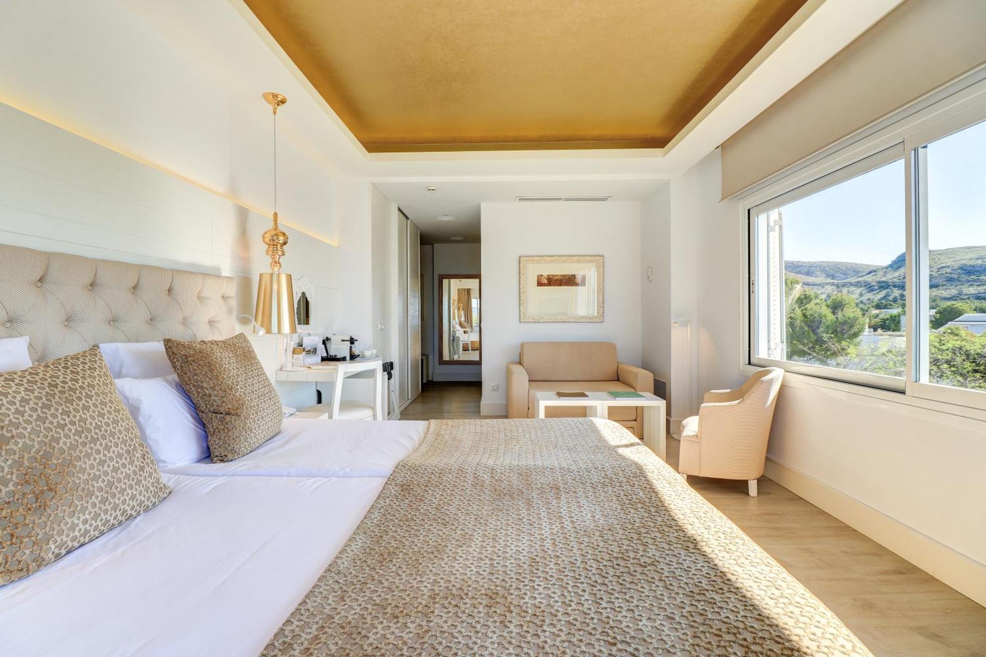 Illa D'or & Club Apts 4* Sup 4*