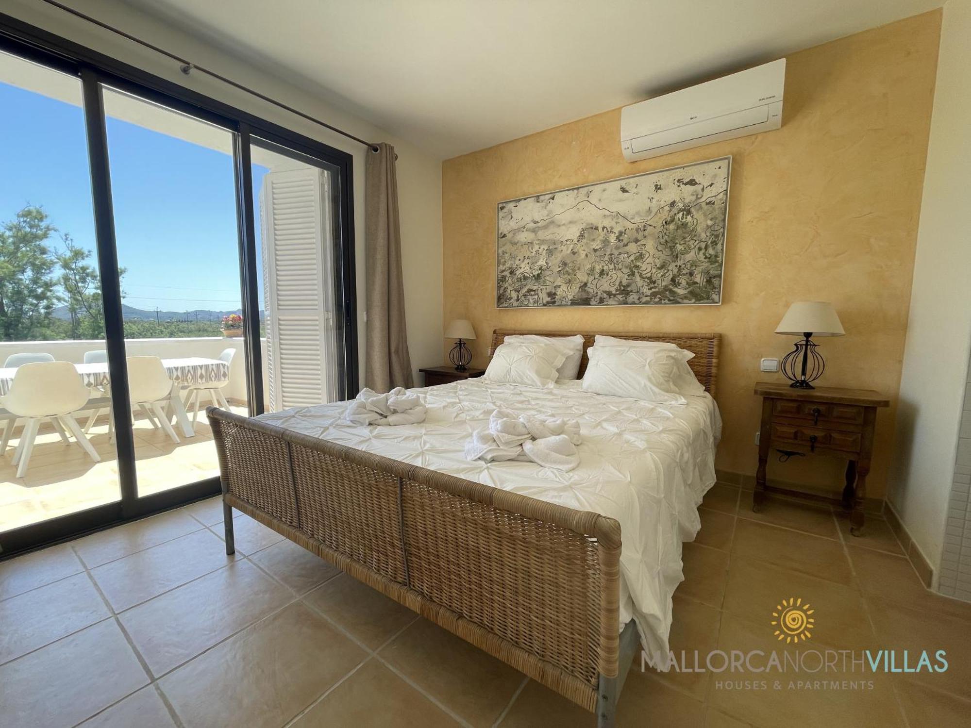 Sunny Spacious Family In Apartment Port de Pollenca