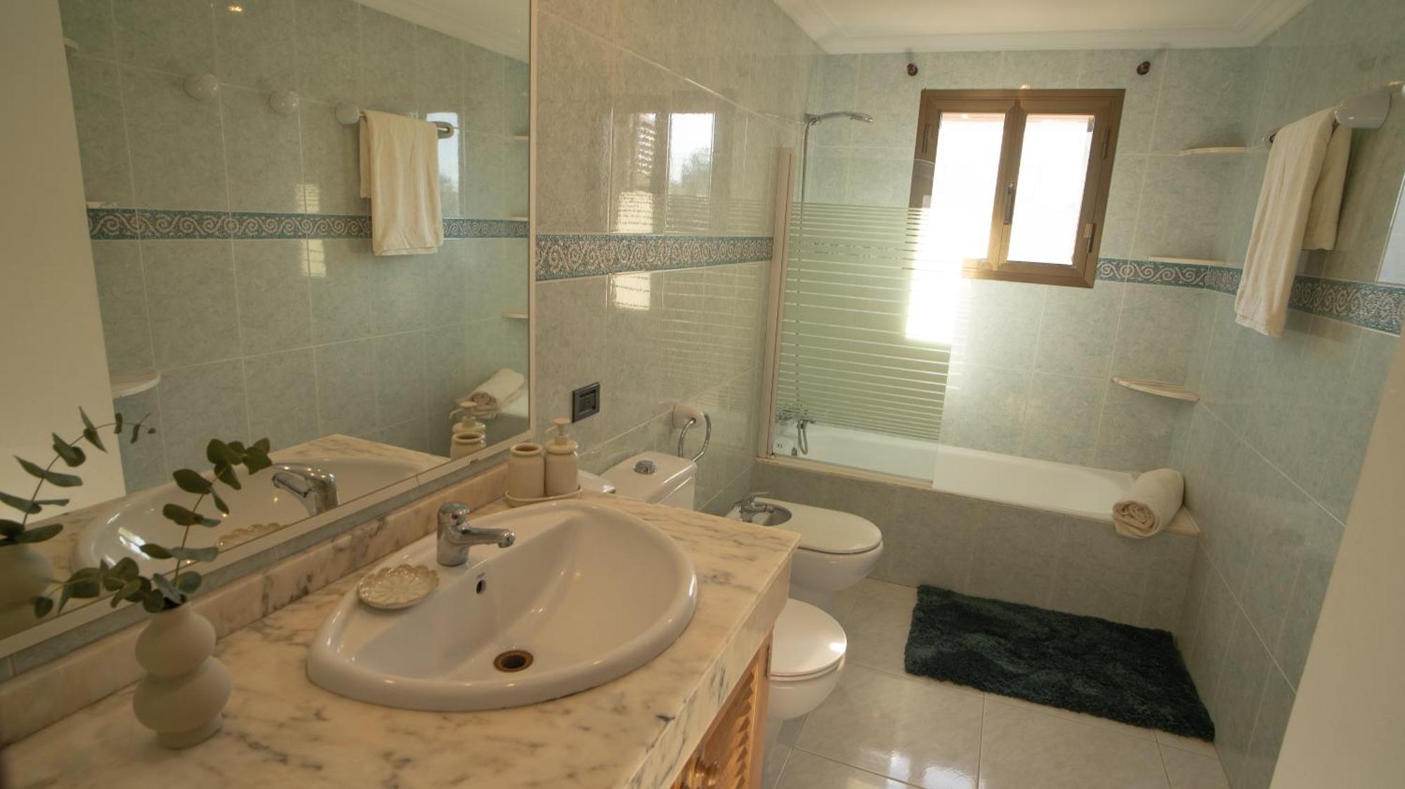 House Llenaire Holiday home *