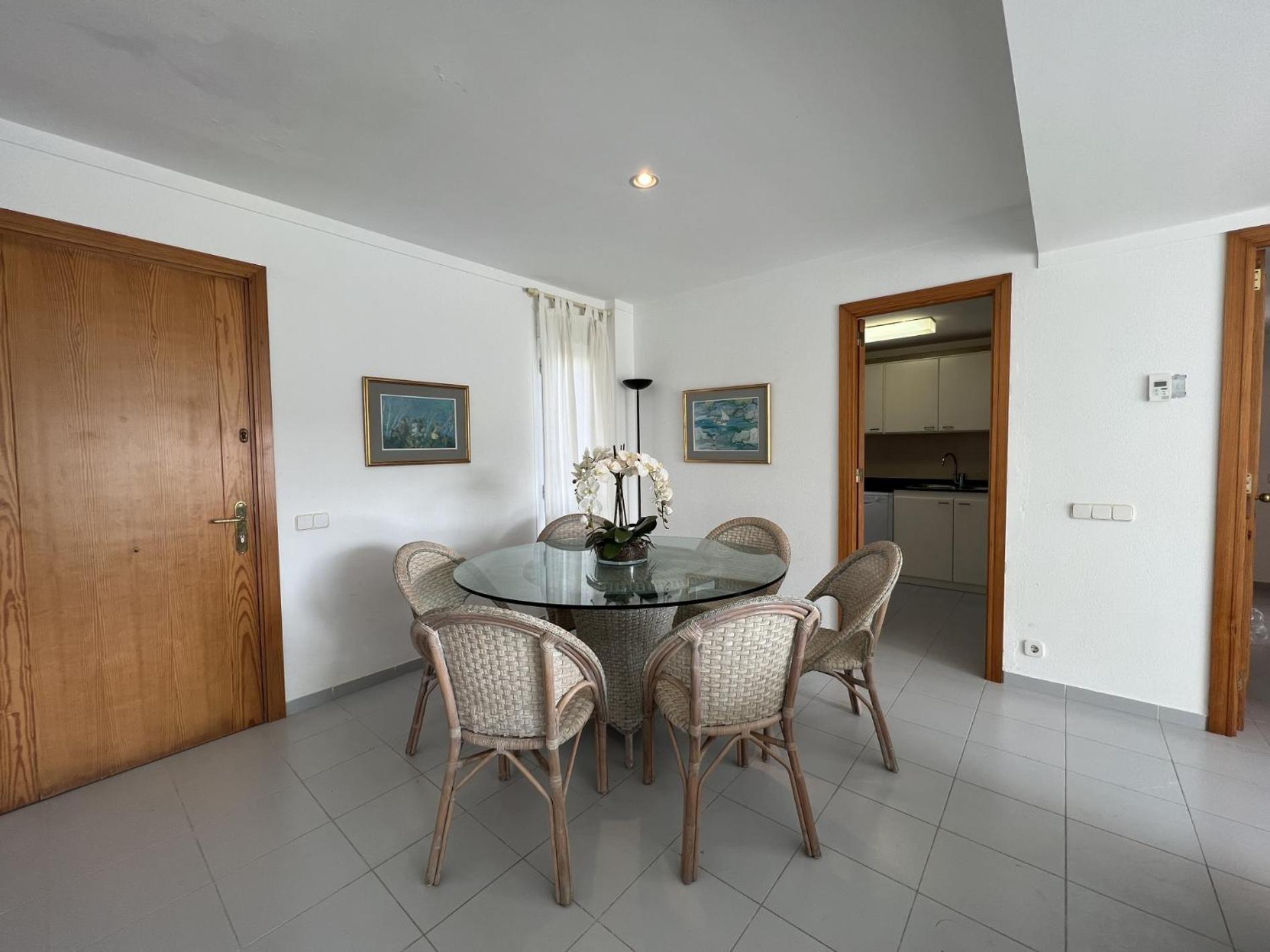 Isholidays Acron Apartment