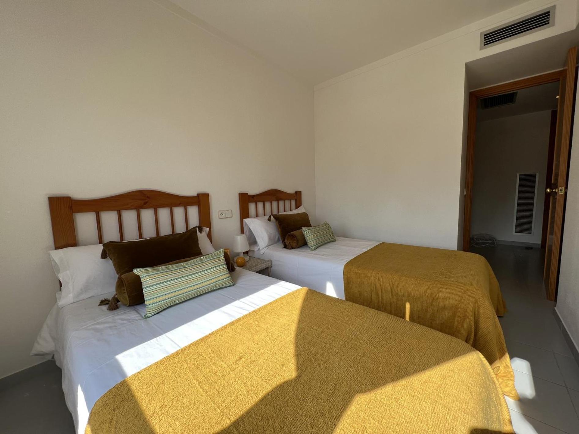 Isholidays Acron Apartment