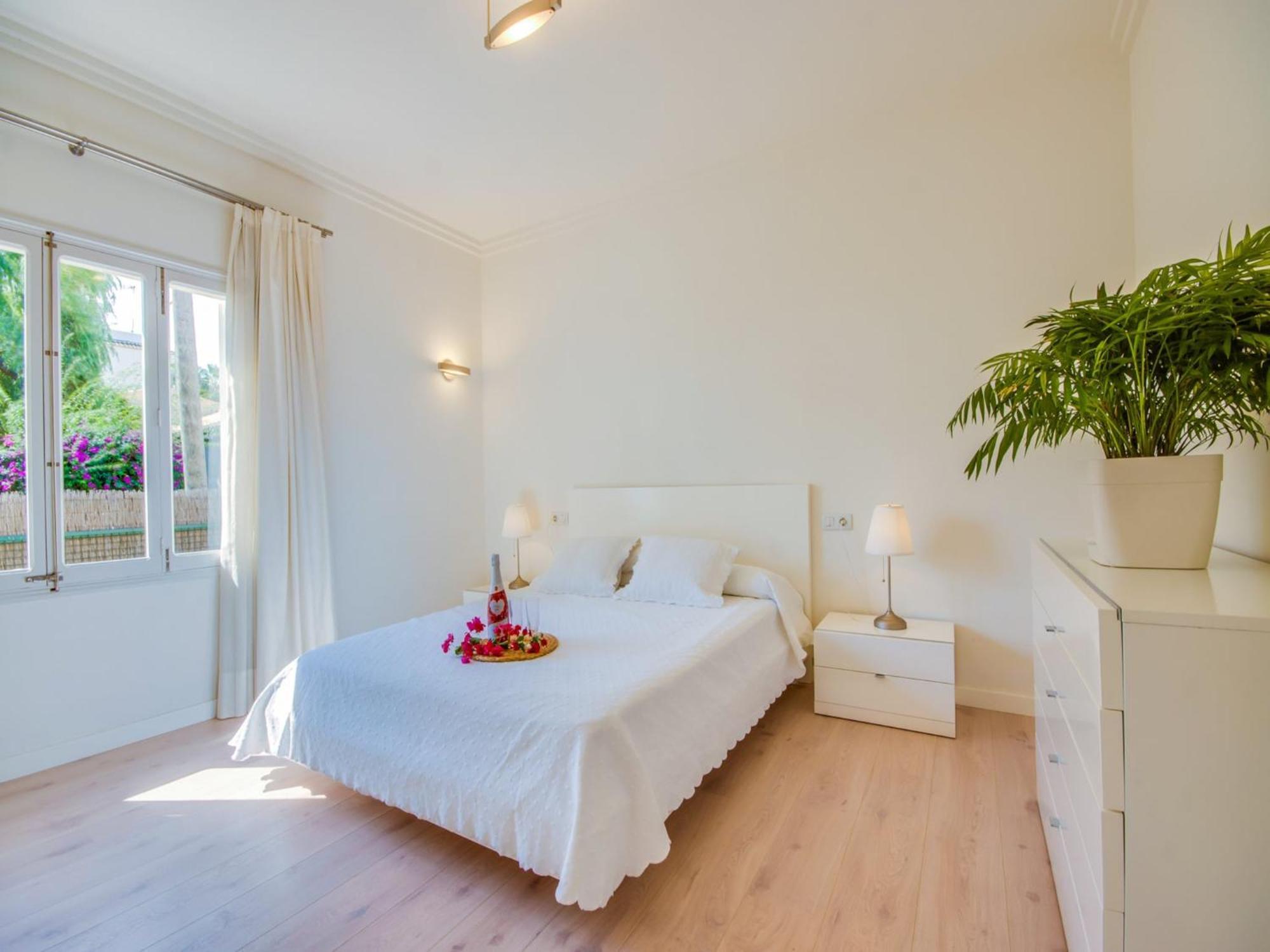 Stunning With Private Pool *