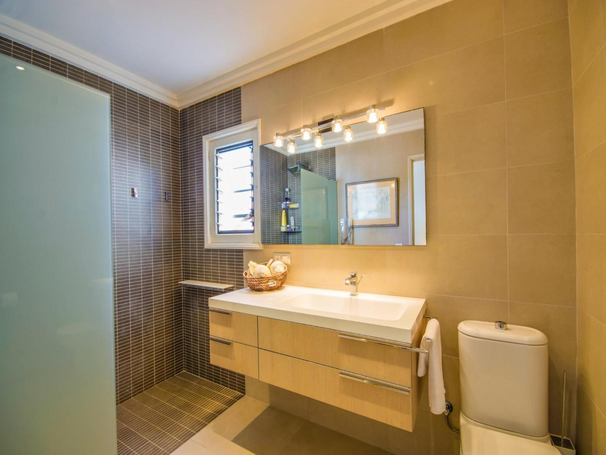 Stunning With Private Pool Holiday home *