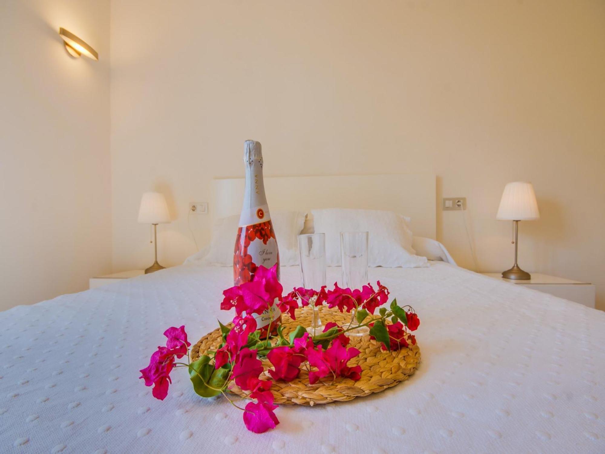 Holiday home Stunning With Private Pool *
