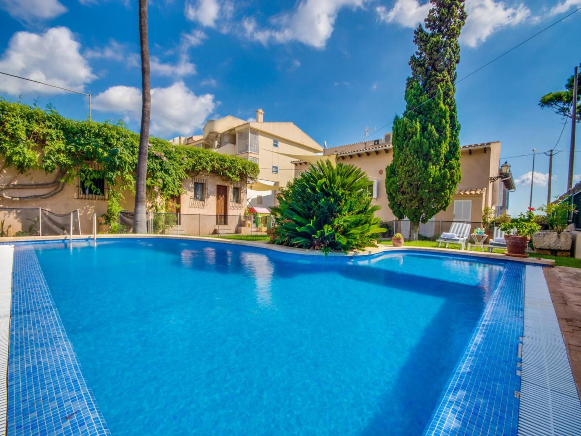 Stunning With Private Pool