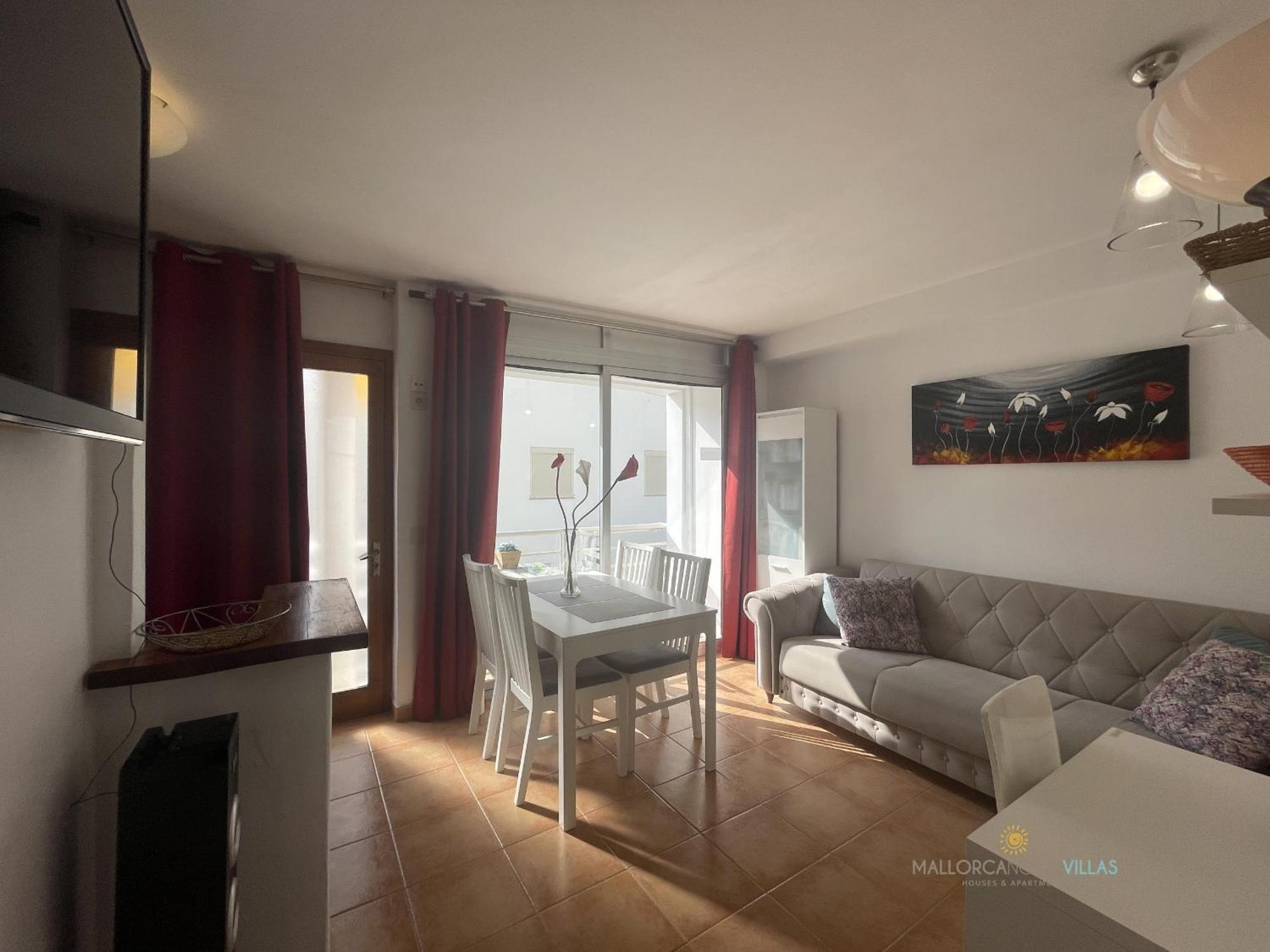 Apartment Aurora 3 *