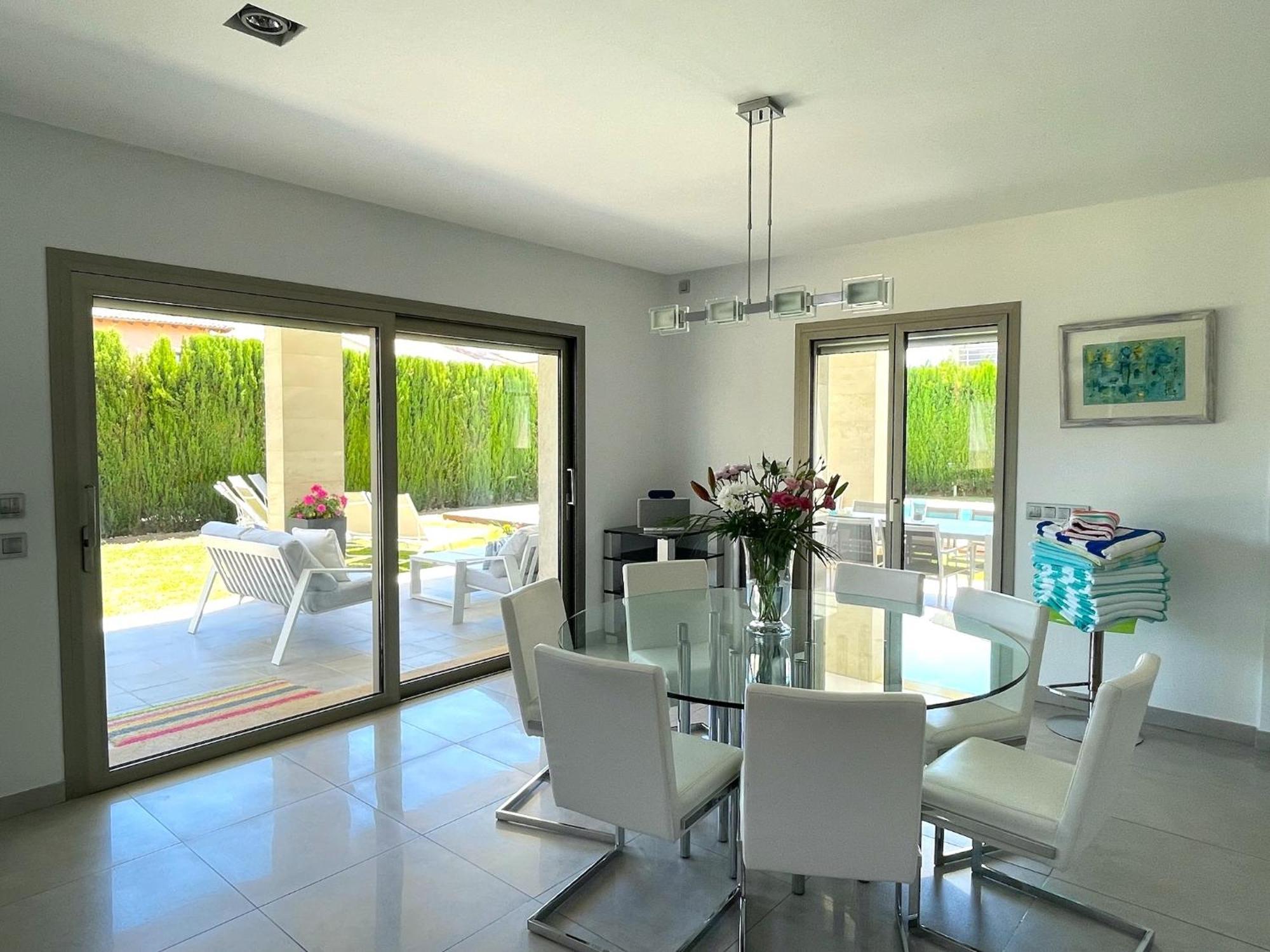 Casa Linda Villa *