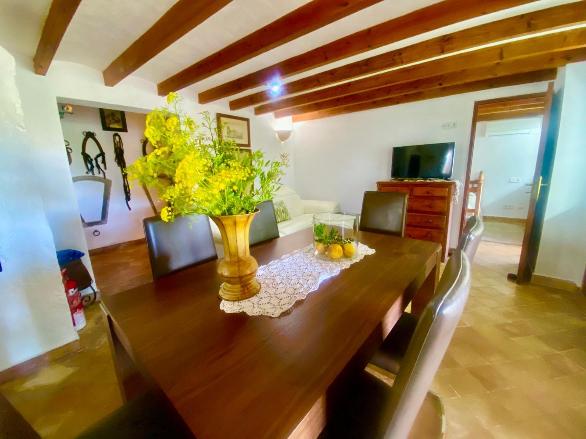 Puerto De Pollensa Villa: Mountain Retreat Near Port de Pollenca