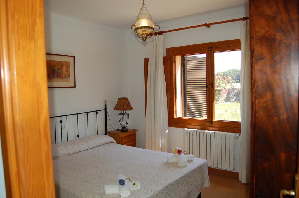Private For Family Groups, Private Mountain Ideal For Runners, Trailers, Hikers, It Is Approximately 3 Minute Walk From The Villa