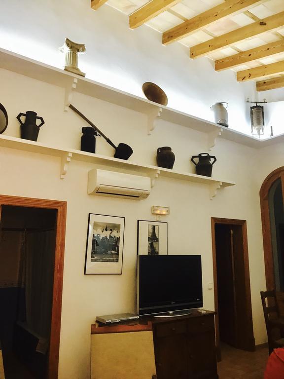 Puerto De Pollensa Villa: Mountain Retreat Near