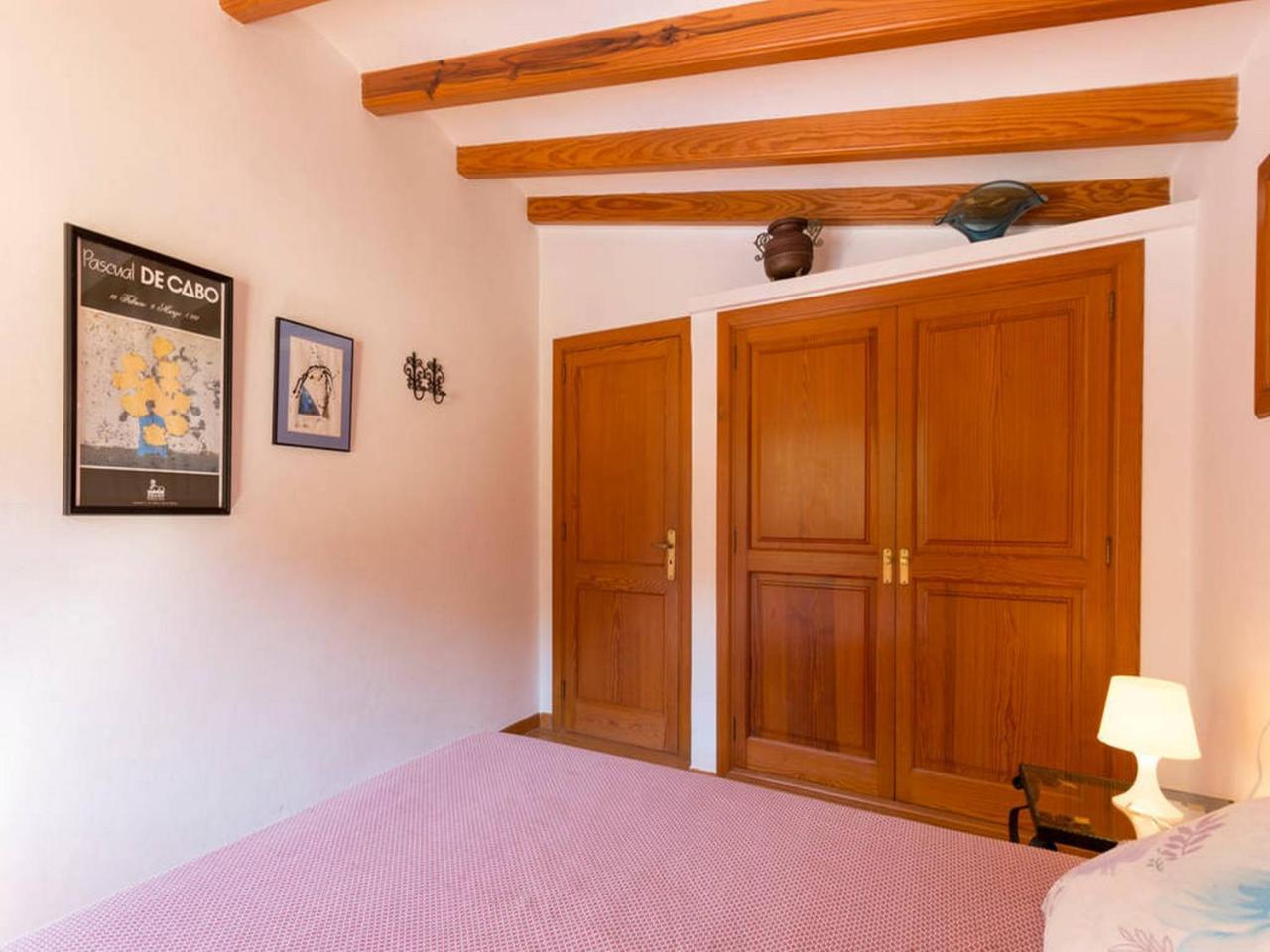 Private For Family Groups, Private Mountain Ideal For Runners, Trailers, Hikers, It Is Approximately 3 Minute Walk From The
