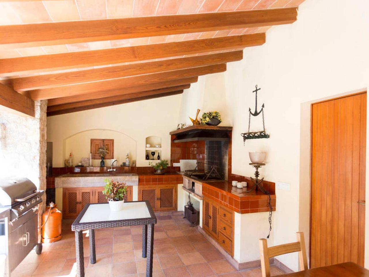 Private For Family Groups, Private Mountain Ideal For Runners, Trailers, Hikers, It Is Approximately 3 Minute Walk From The Villa