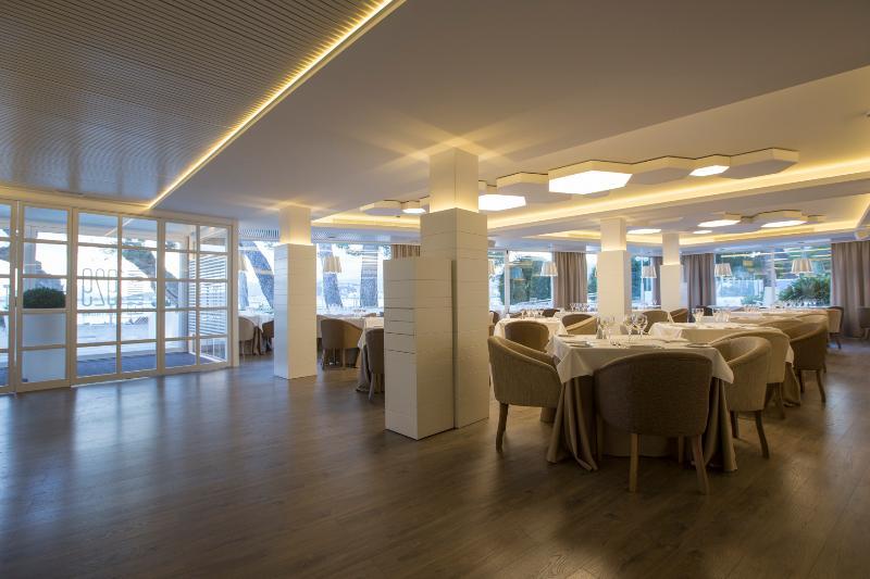 Illa D'or & Club Apts 4* Sup Hotel Port de Pollenca