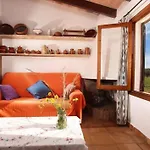 Nice Cosy Villa For 4 People By Renthousing